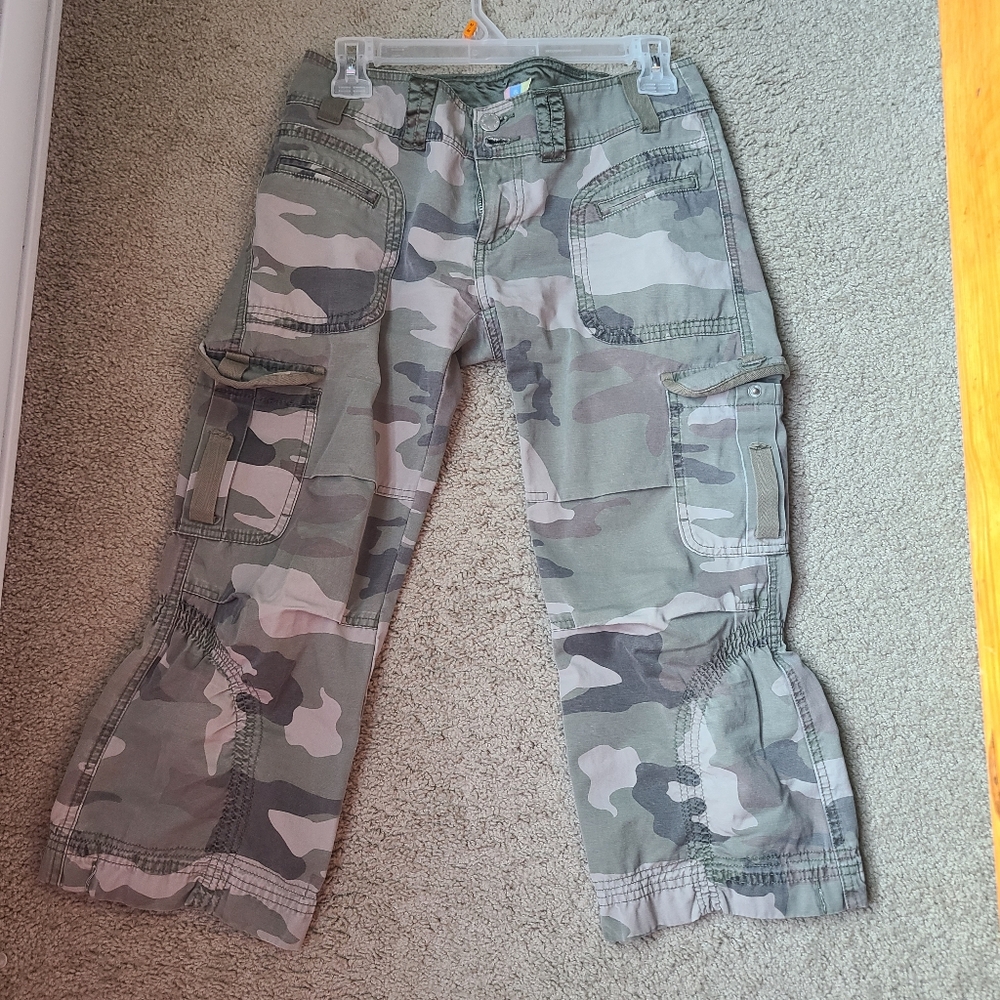 Camouflage Cargo Capris